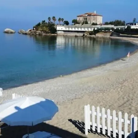 Nocleg ze śniadaniem La Marinella 3*