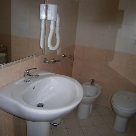 Nocleg ze śniadaniem La Marinella 3*