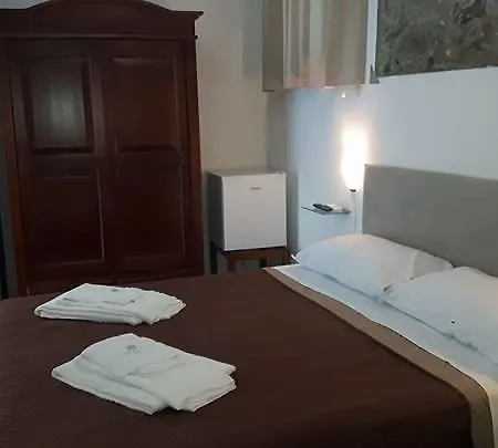 La Marinella Nocleg ze śniadaniem